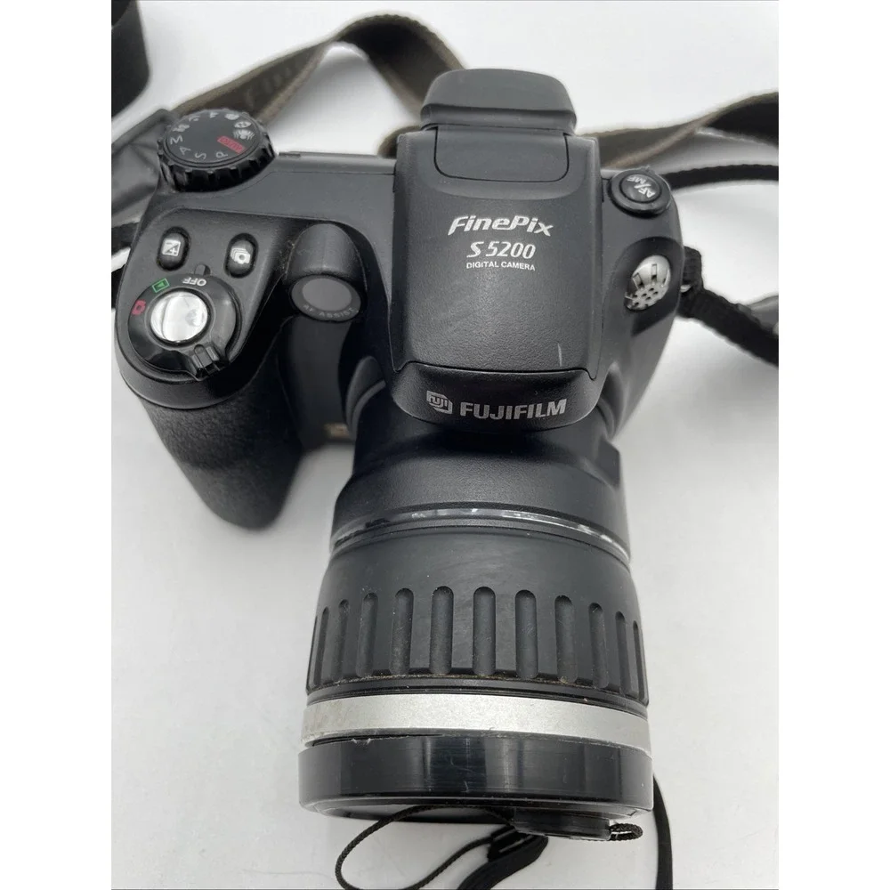 Fujifilm Finepix S5200 Digital SLR Camera 5.1MP 10x Optical Zoom + Strap+Case